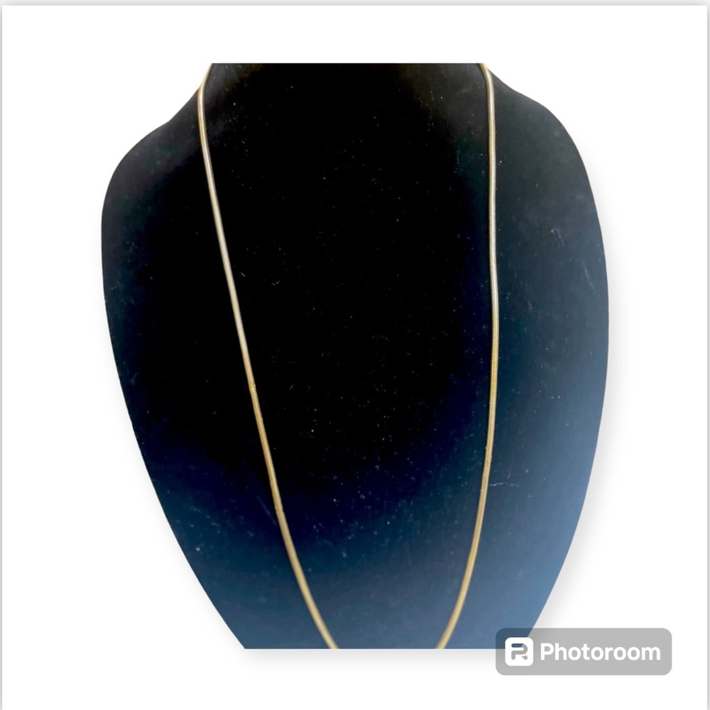 Sarah Coventry Long Gold Tone Necklace-EUC